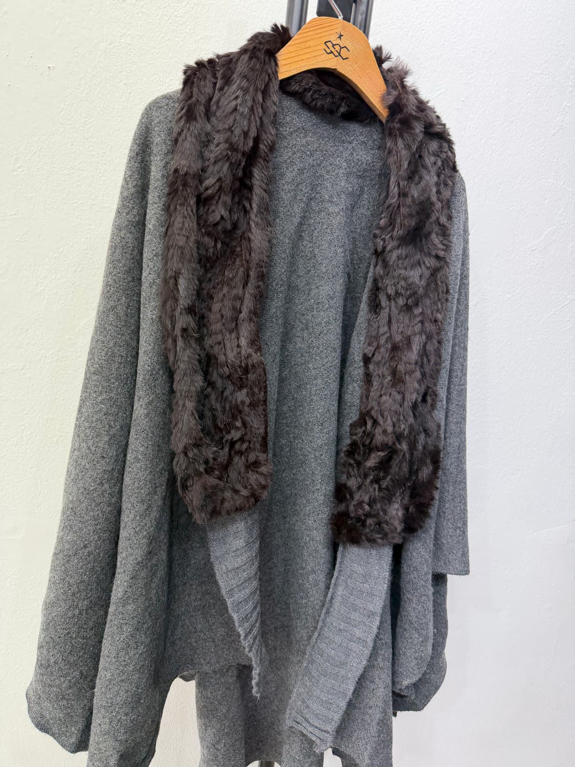 정품) 이브살로몬 여성 넥 워머 스카프 가디건  상품이미지2