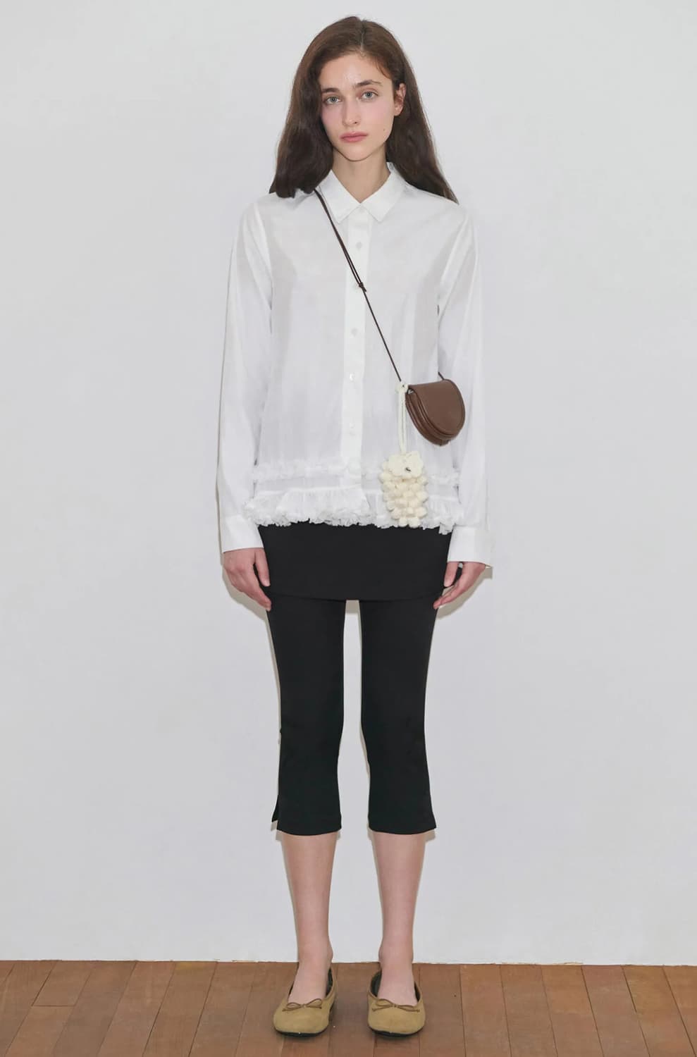 시눈 프릴 블라우스 logo frill collar shirt 판매해요 상품이미지2