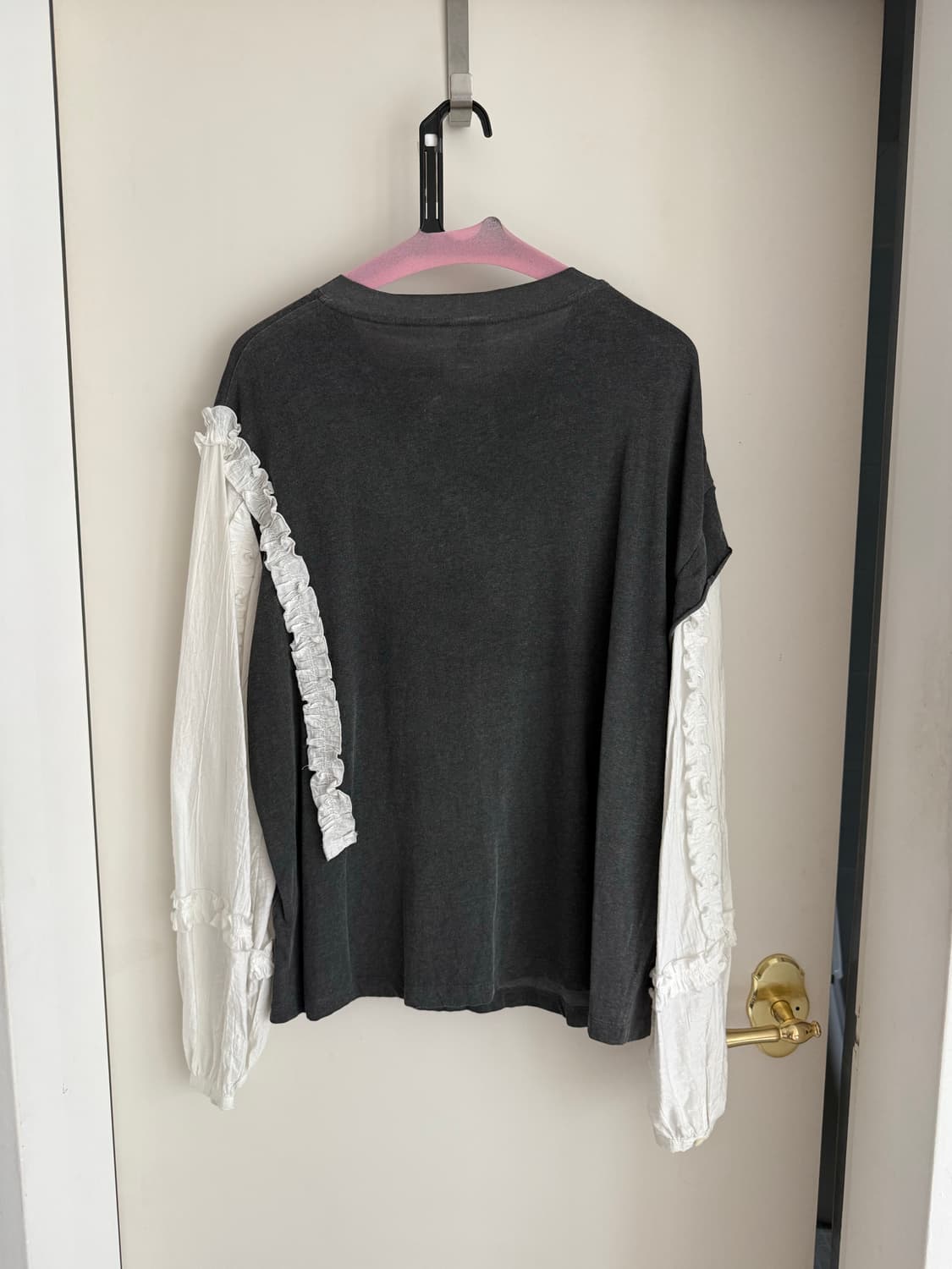 STANDALONE FRILL BLOUSE LAYERED T-SHIRT  상품이미지2