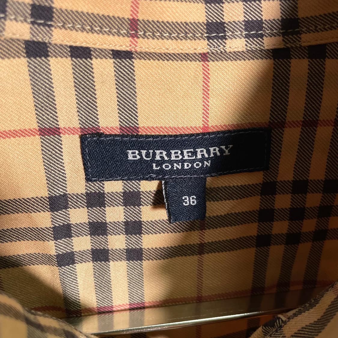 버버리 자수 로고 포켓 노바체크 셔츠 상품이미지4