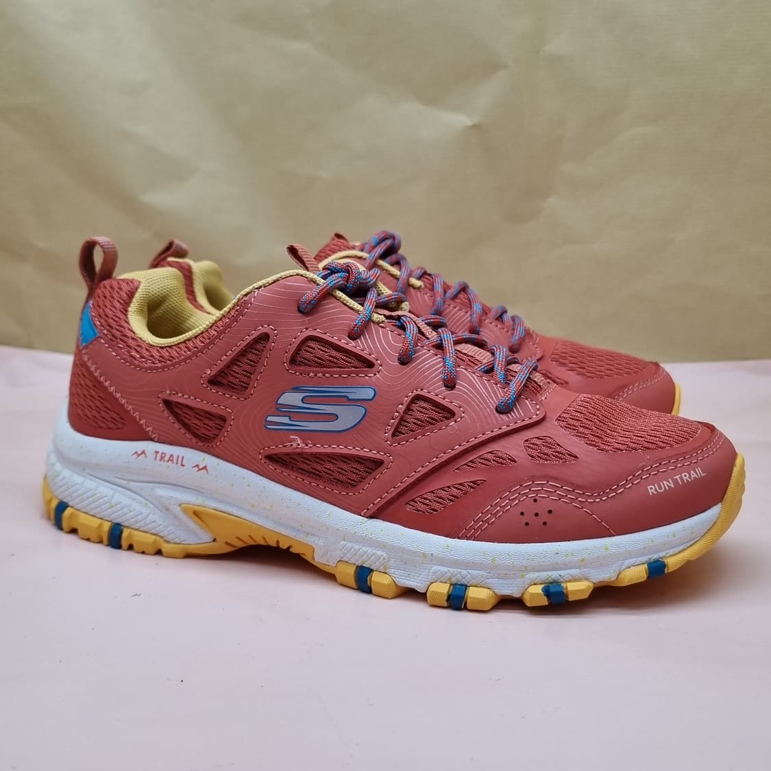 스케쳐스 힐크레스트 트레일 운동화240 상품이미지1