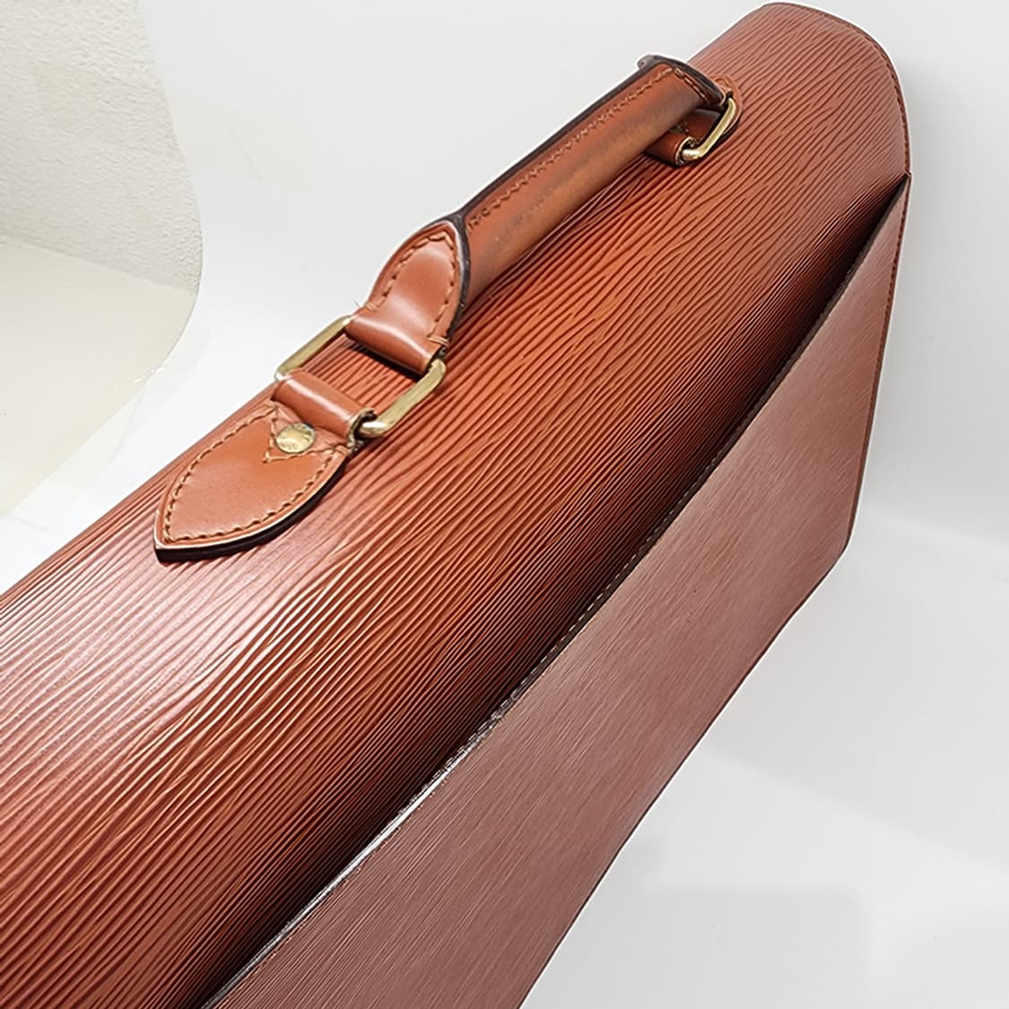 루이비통 에삐 세르비엣 콘세이에 서류가방 카멜 상품이미지7