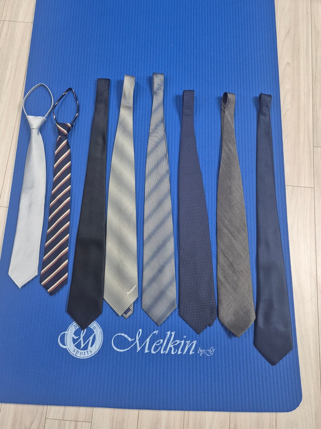 넥타이 8개 일괄 판매 (상태최상) 상품이미지1