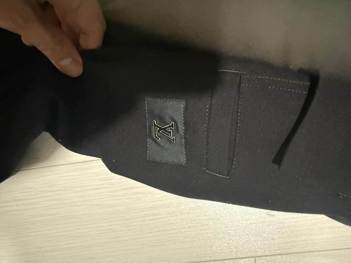 루이비통 테일러드 올 카고 팬츠 블랙 50 새상품 상품이미지4