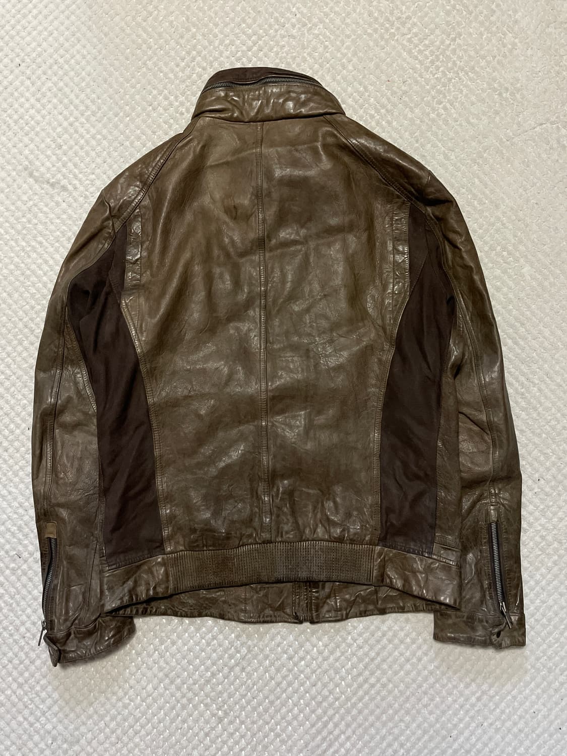 웨스턴 무드 이테리 램스킨 양가죽 하이넥 절개 레더 자켓 브라운 상품이미지2