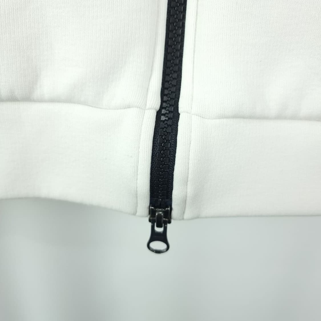 [노스페이스] 로고 자수 후드 집업 화이트 M18699 상품이미지7