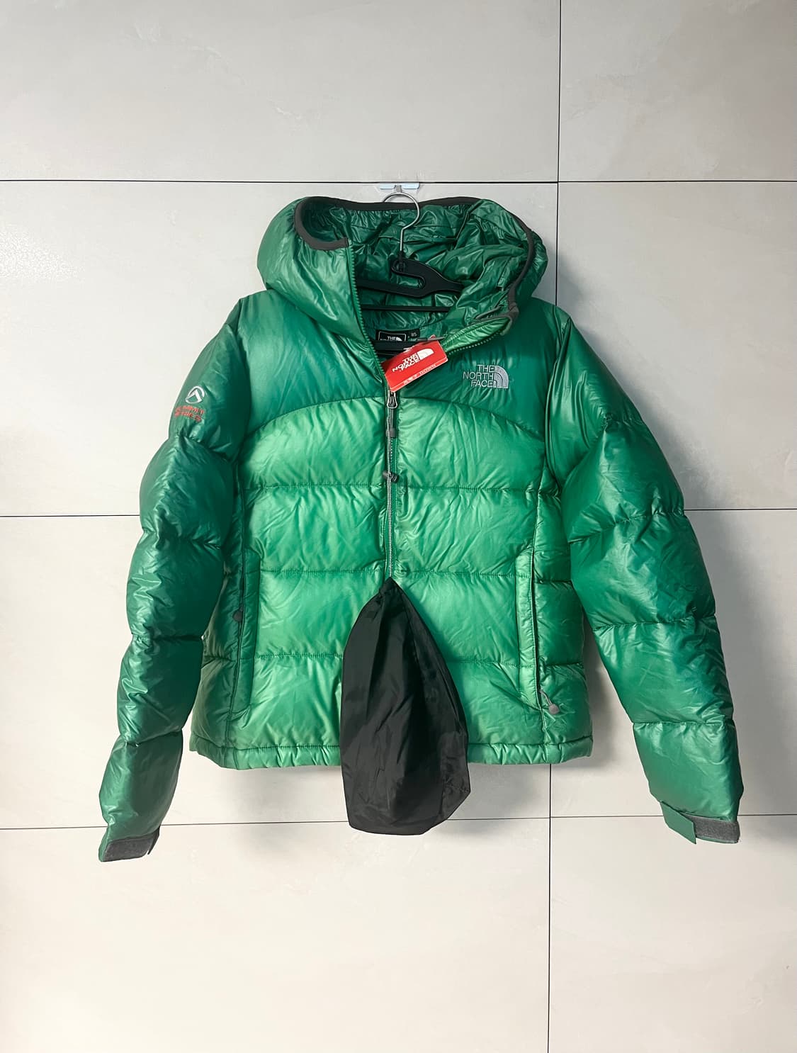 새상품 노스페이스 써밋 아콘 패딩 [M] 상품이미지2