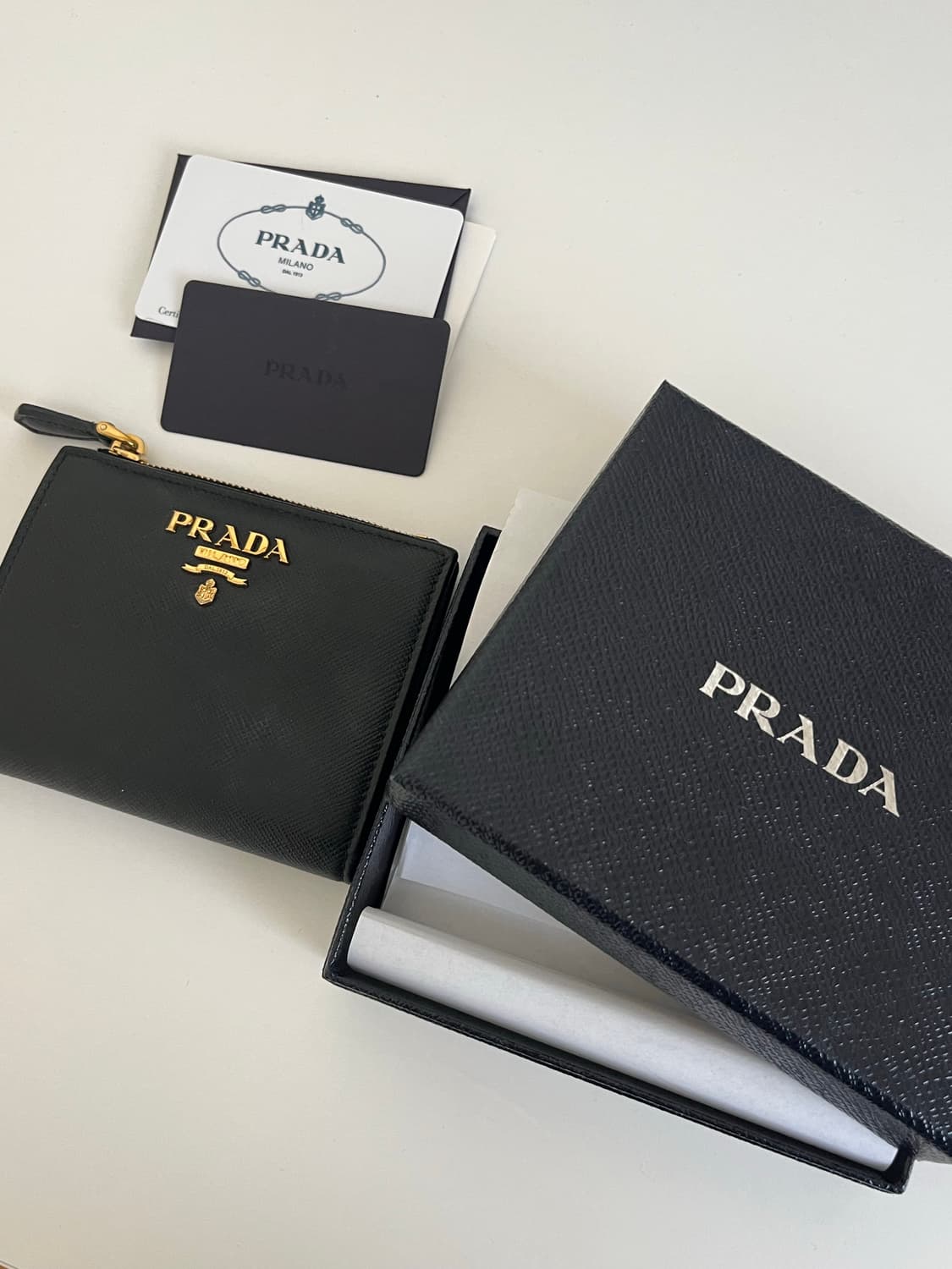 프라다 사피아노 반지갑 상품이미지1