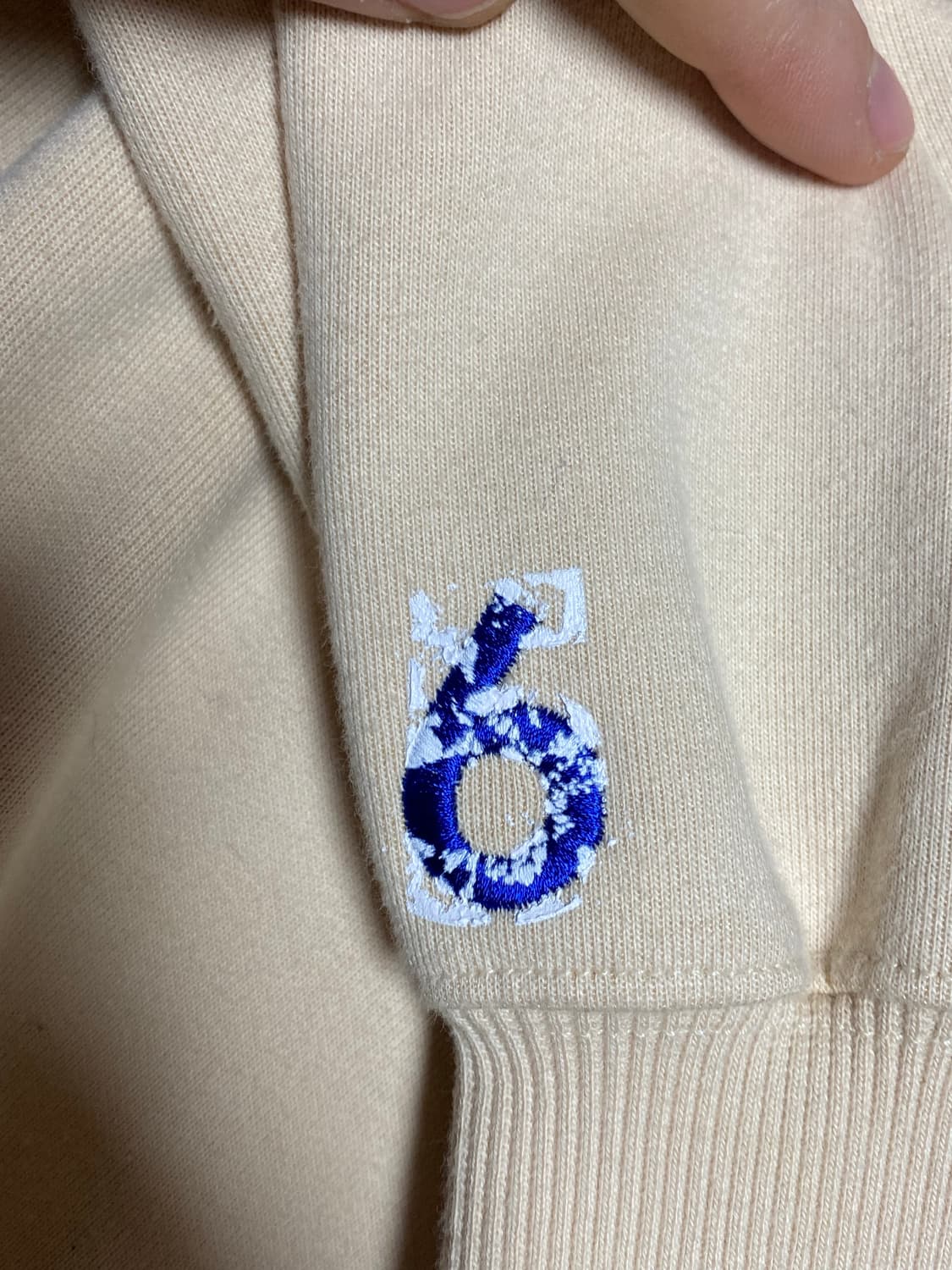 아더에러 6주년 모크넥 맨투맨 상품이미지2