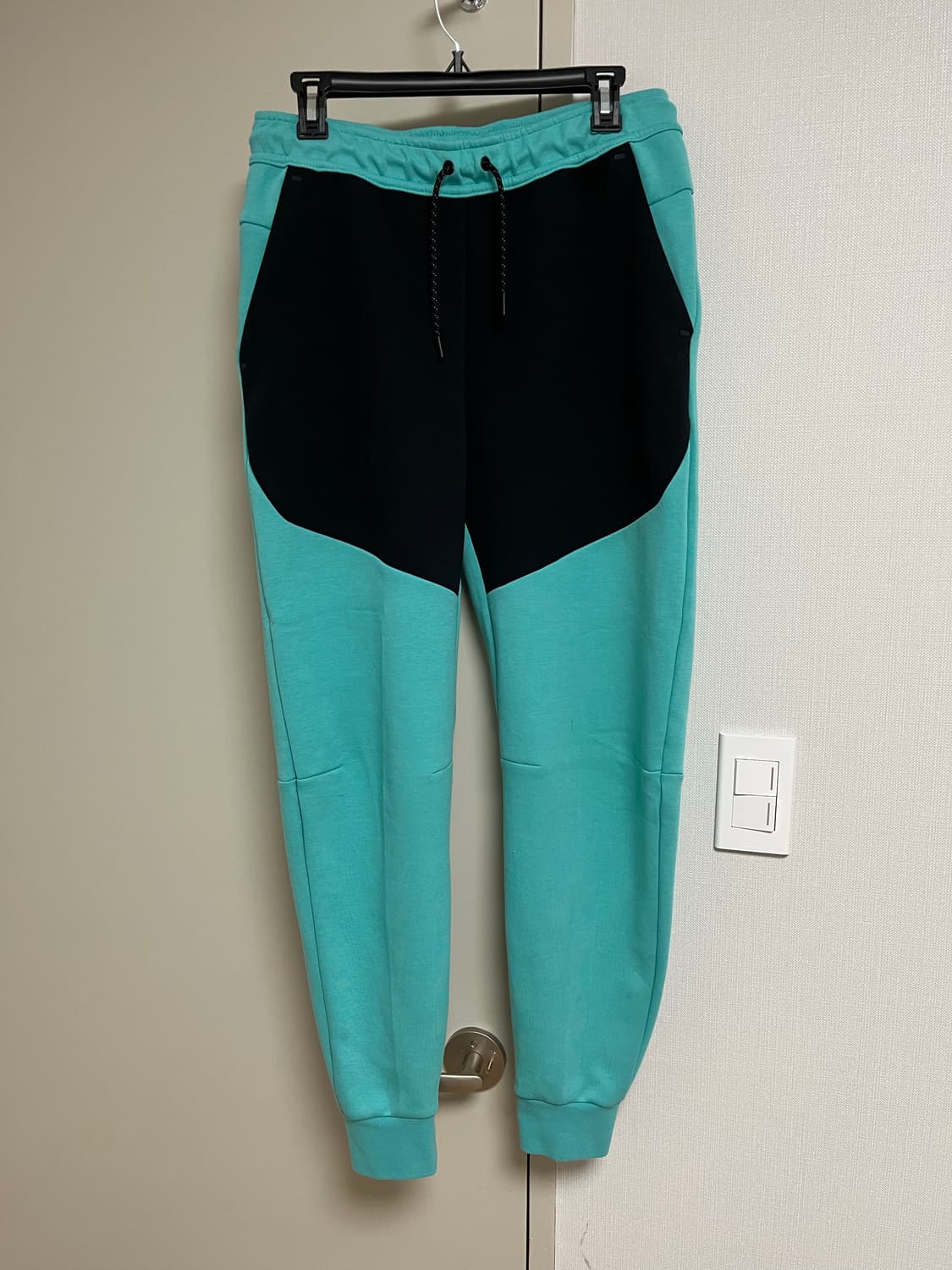 나이키 테크팩 테크플리스 워시드틸 센트럴씨 착용제품 판매합니다! 상품이미지3