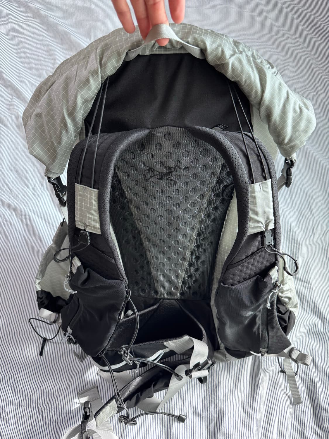 (SS급) 아크테릭스 에어리어스 45 백팩 픽셀 상품이미지7