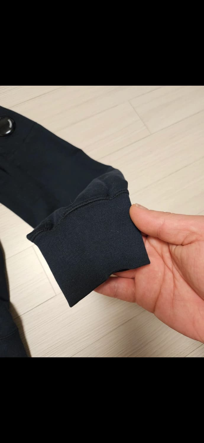 CP컴퍼니 블랙 후드집업 XL 상품이미지3