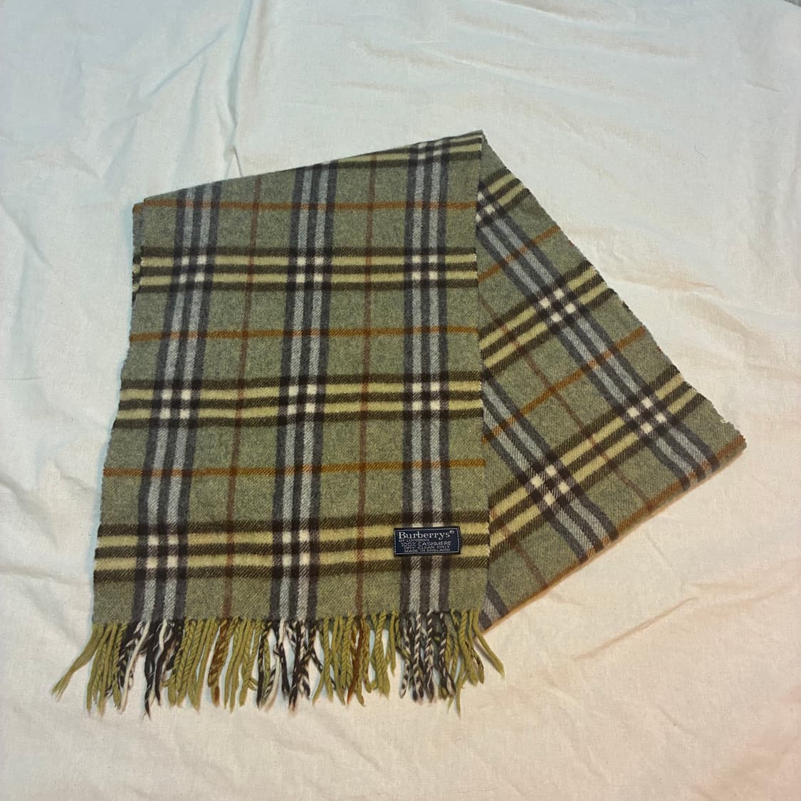 버버리 정품 캐시미어 머플러 클래식 체크 상품이미지1