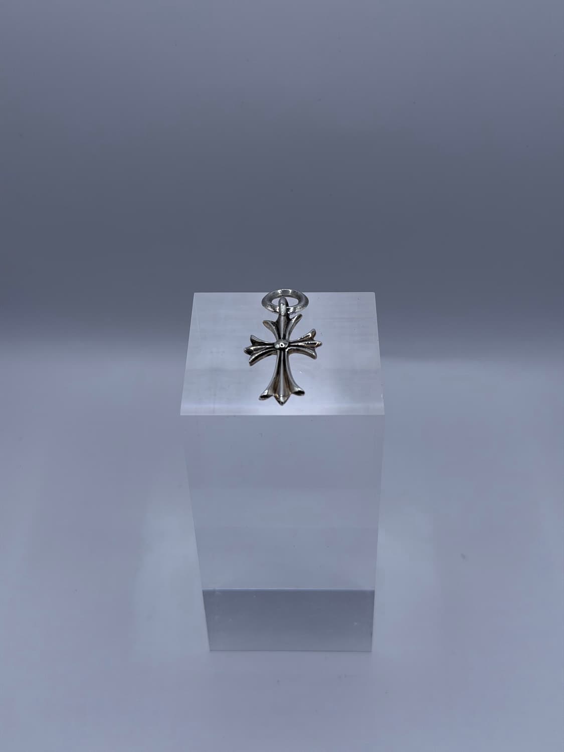 크롬하츠 목걸이 판매합니다. [ 크롬하츠 타이니 크로스 펜던트 ] 상품이미지2