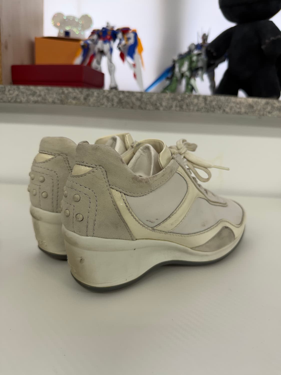 정품) TODS 토즈 여성 스니커즈 35 상품이미지4