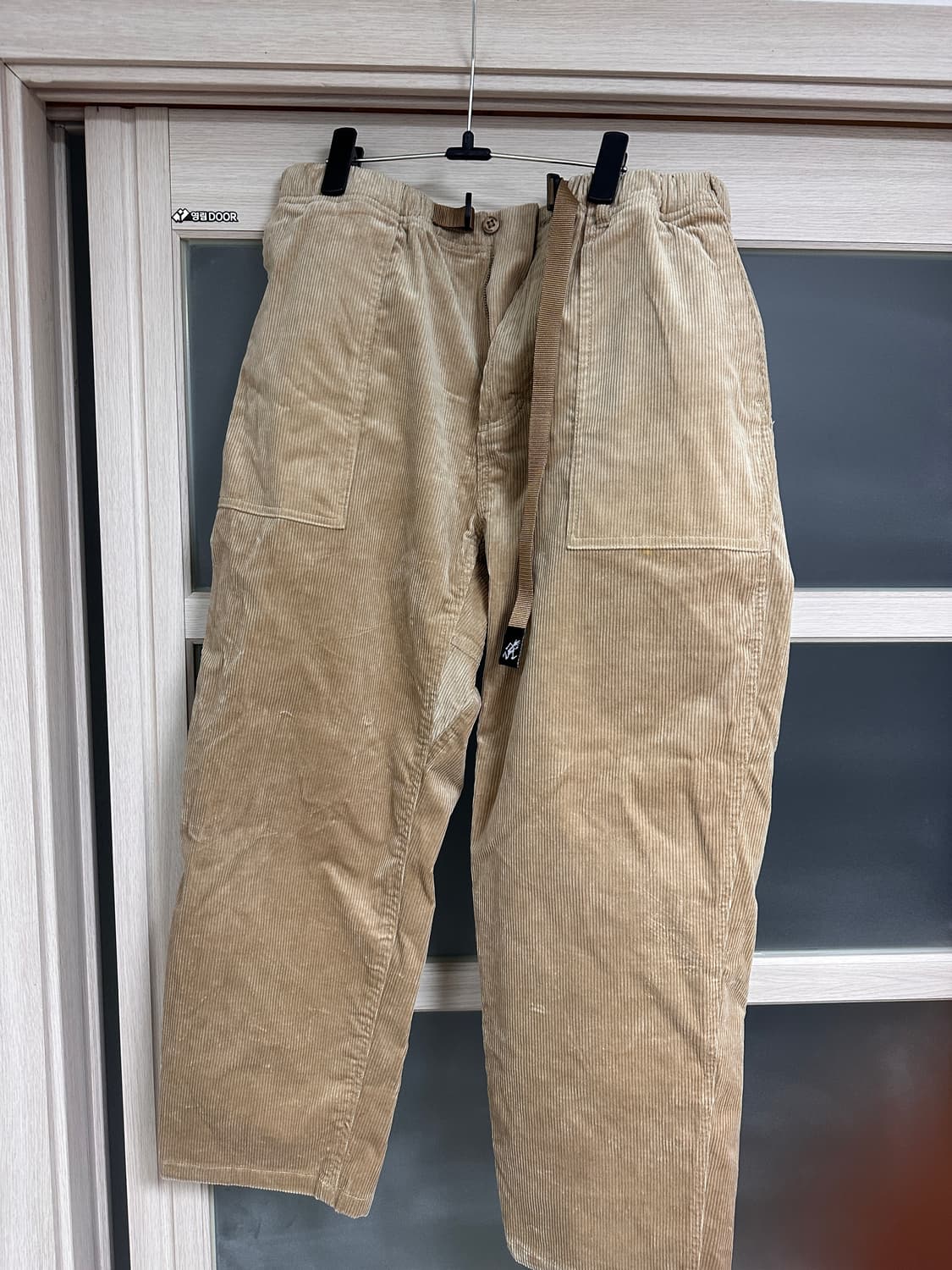 그라미치 루즈테이퍼드 코듀로이 팬츠 20FW Beige XL사이즈 상품이미지1