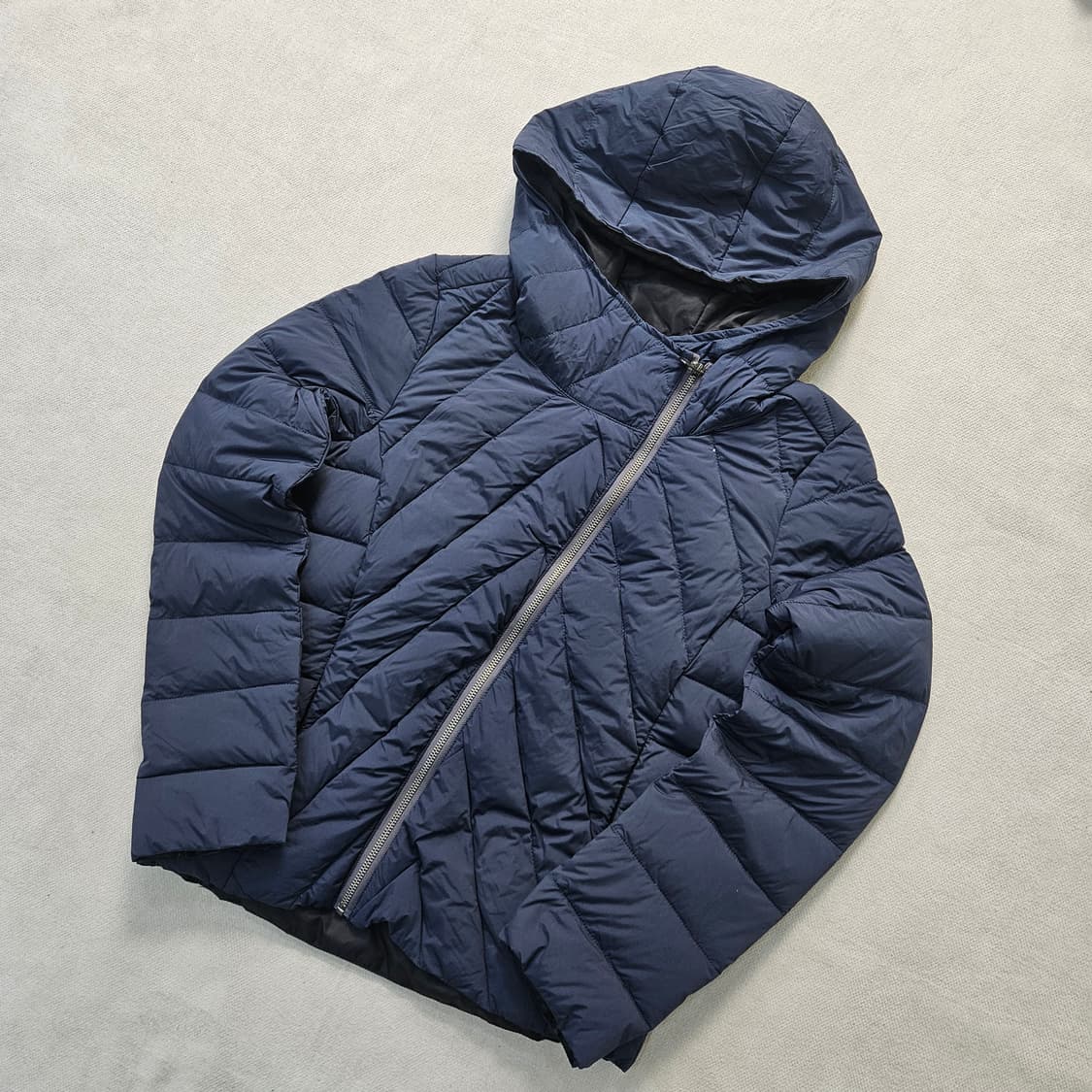 실측확인 콜마르 여성 사선 경량 패딩 0324Y 상품이미지1