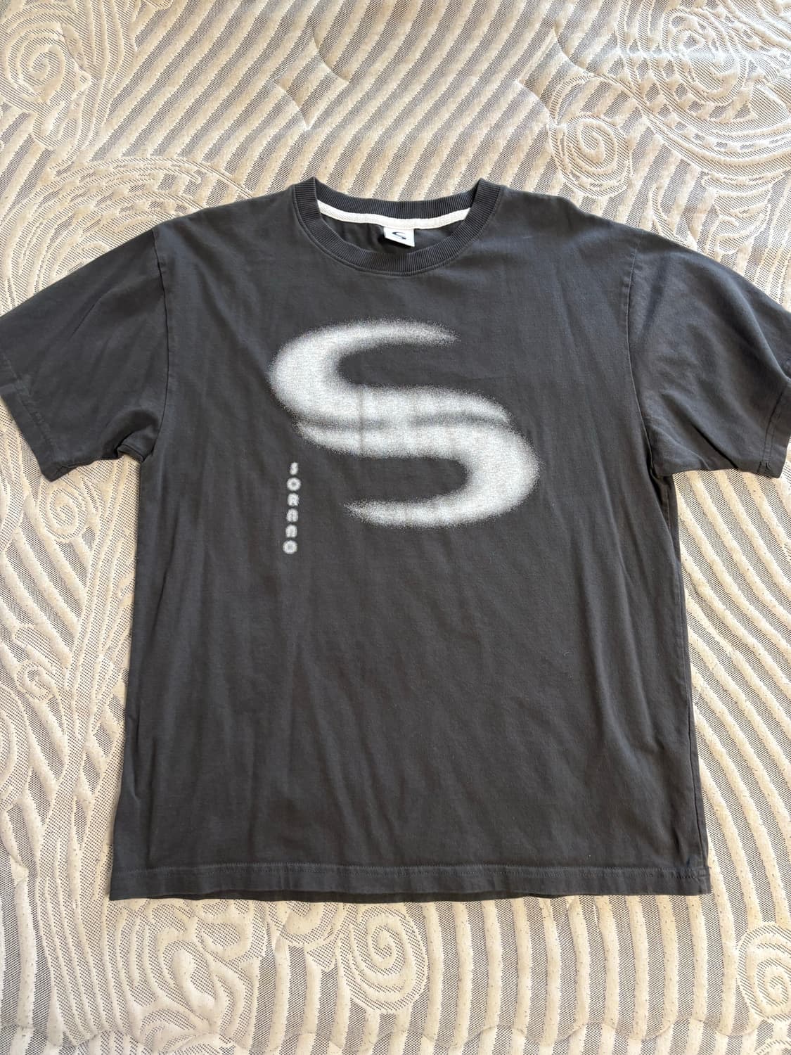 소라노 차콜 반팔 m 상품이미지1