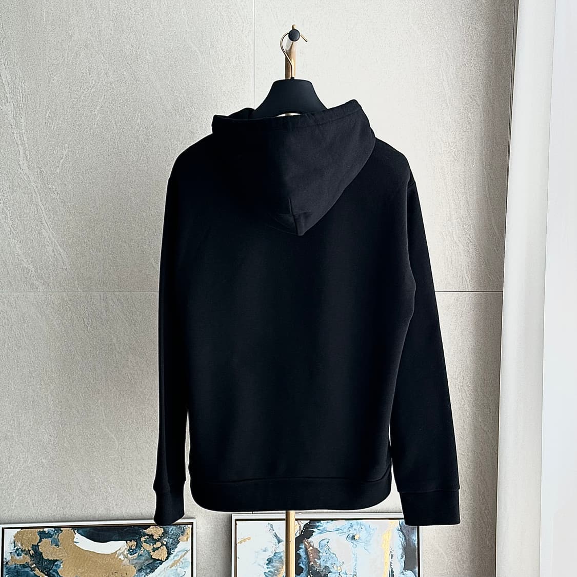 백화점판 루이비통 엔브로이더드 트래블 핀 후드 블랙 상품이미지3