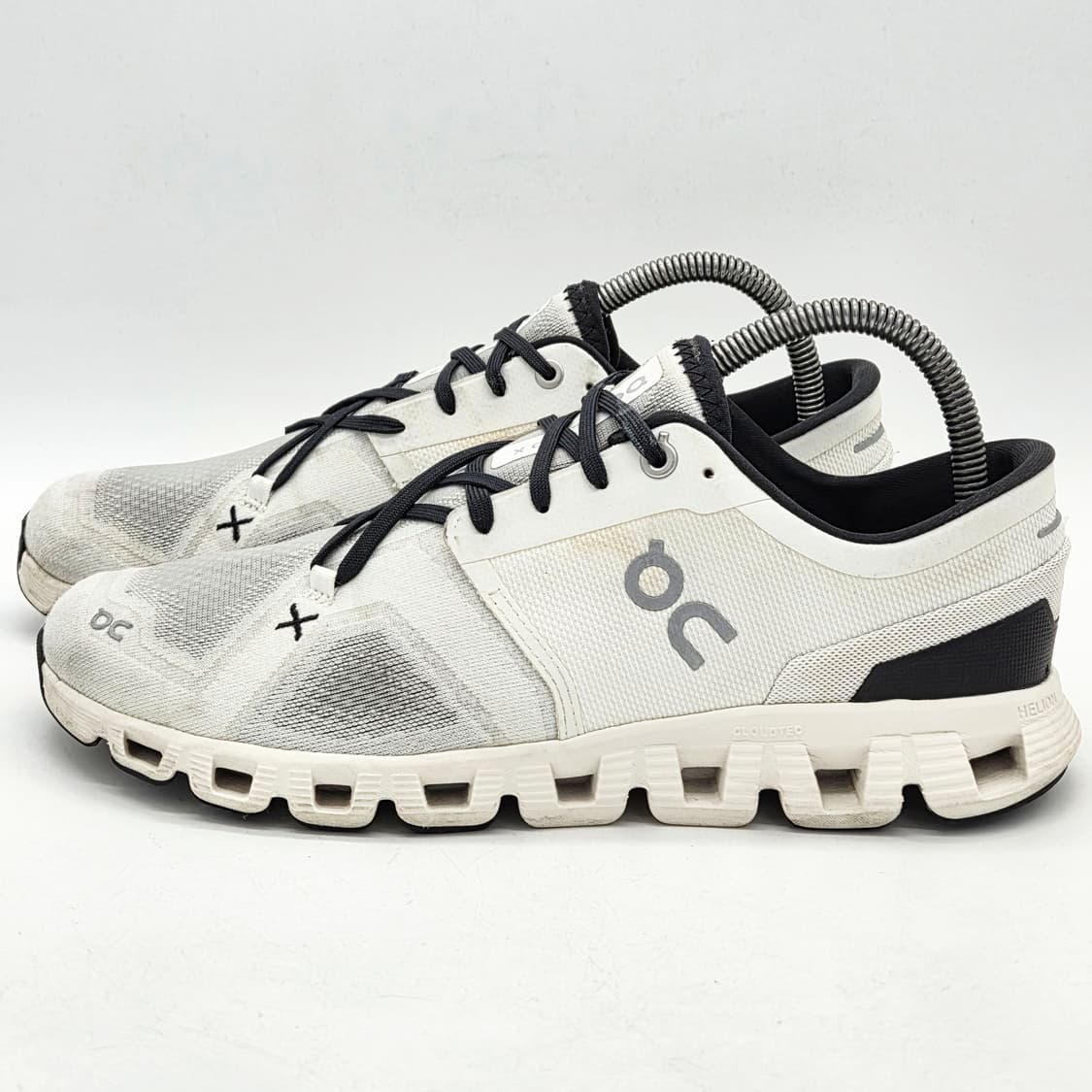 온 러닝 클라우드 X 3 아이보리 블랙 (260) 상품이미지1