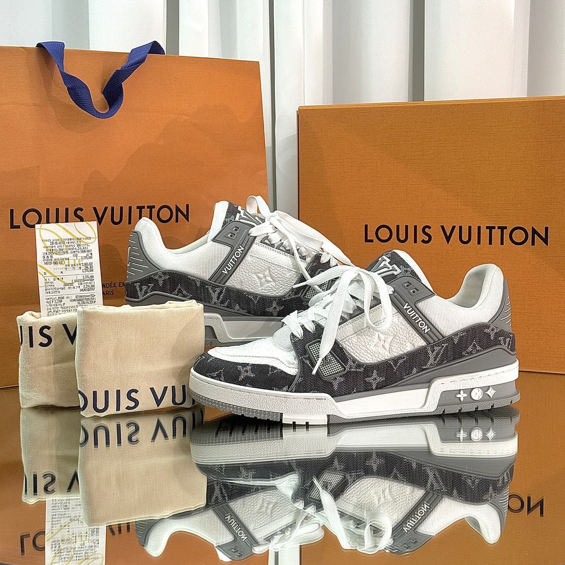 [새상품금/8size] 25FW 루이비통 트레이너 범고래 그레이 상품이미지2