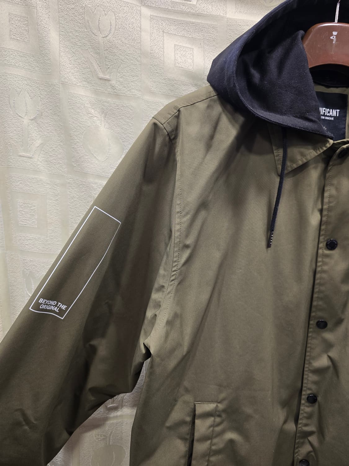 시그니피컨트 후드 코치 자켓 105 카키 상품이미지4
