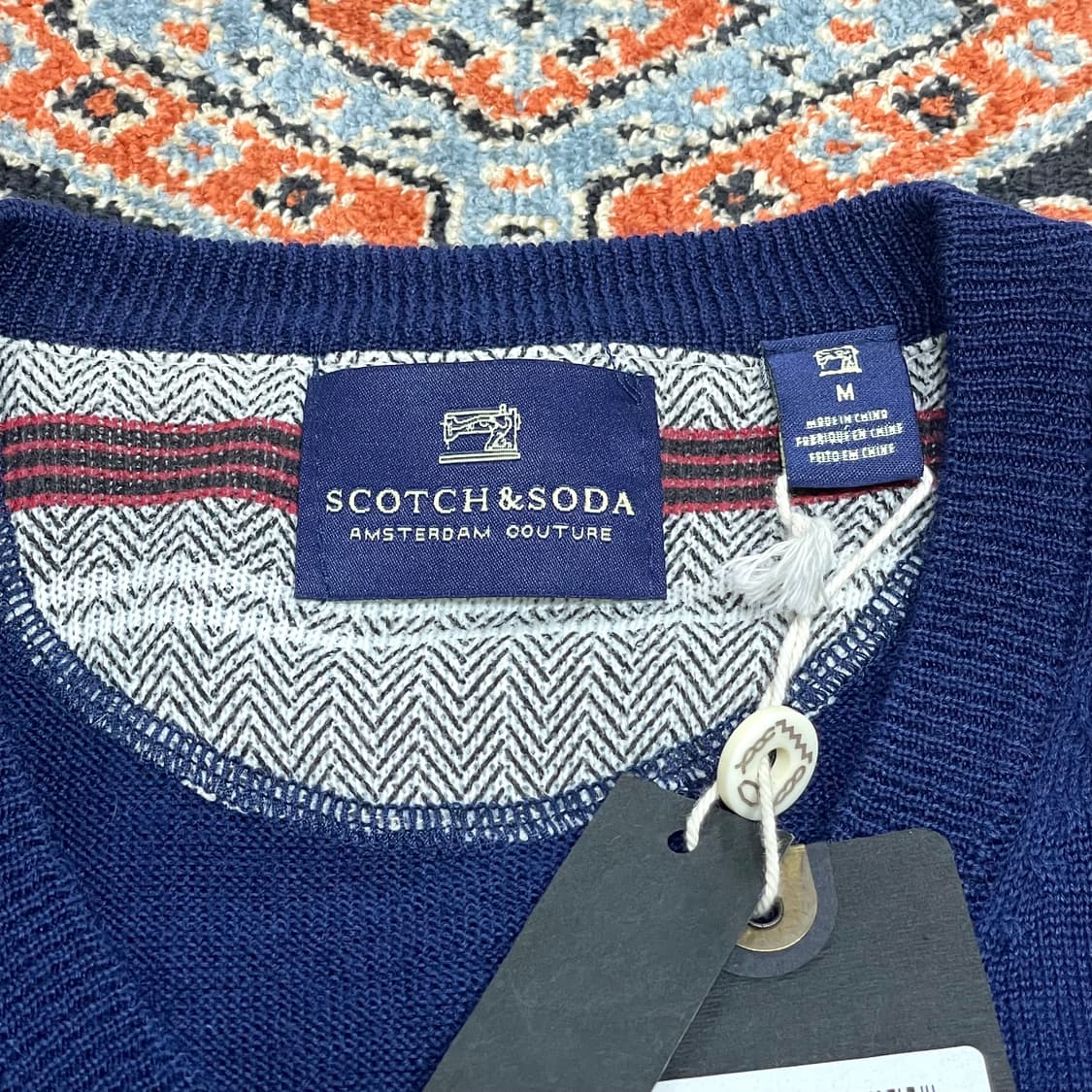 스카치앤소다 브이넥 다크블루 울 혼방 니트 남성M 상품이미지4