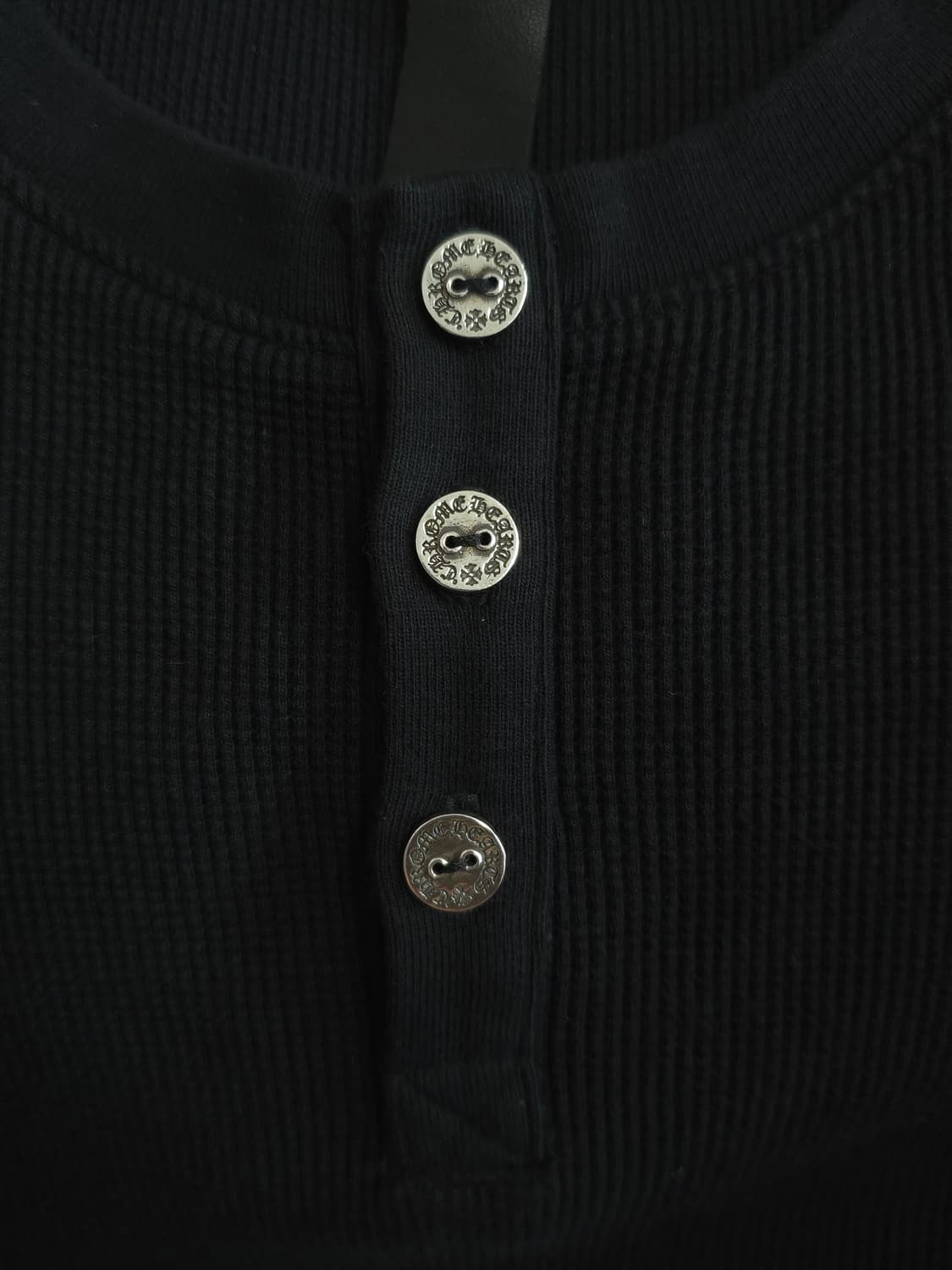 [XL] 크롬하츠 세메터리 헐리우드 헨리넥 와플 니트 블랙 상품이미지4