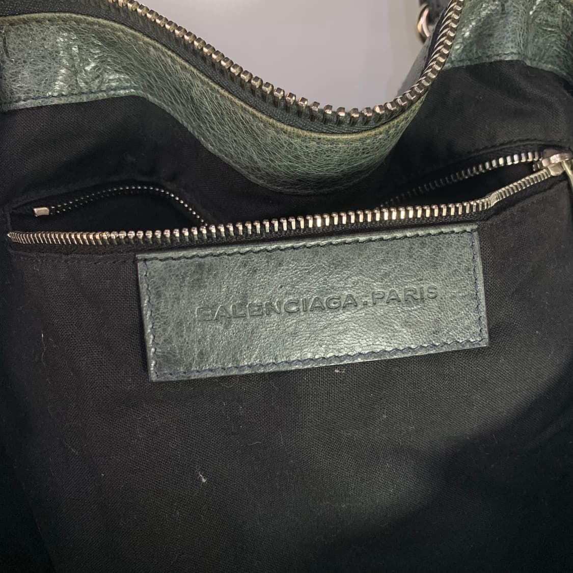 발렌시아가 시티 모터백 상품이미지4