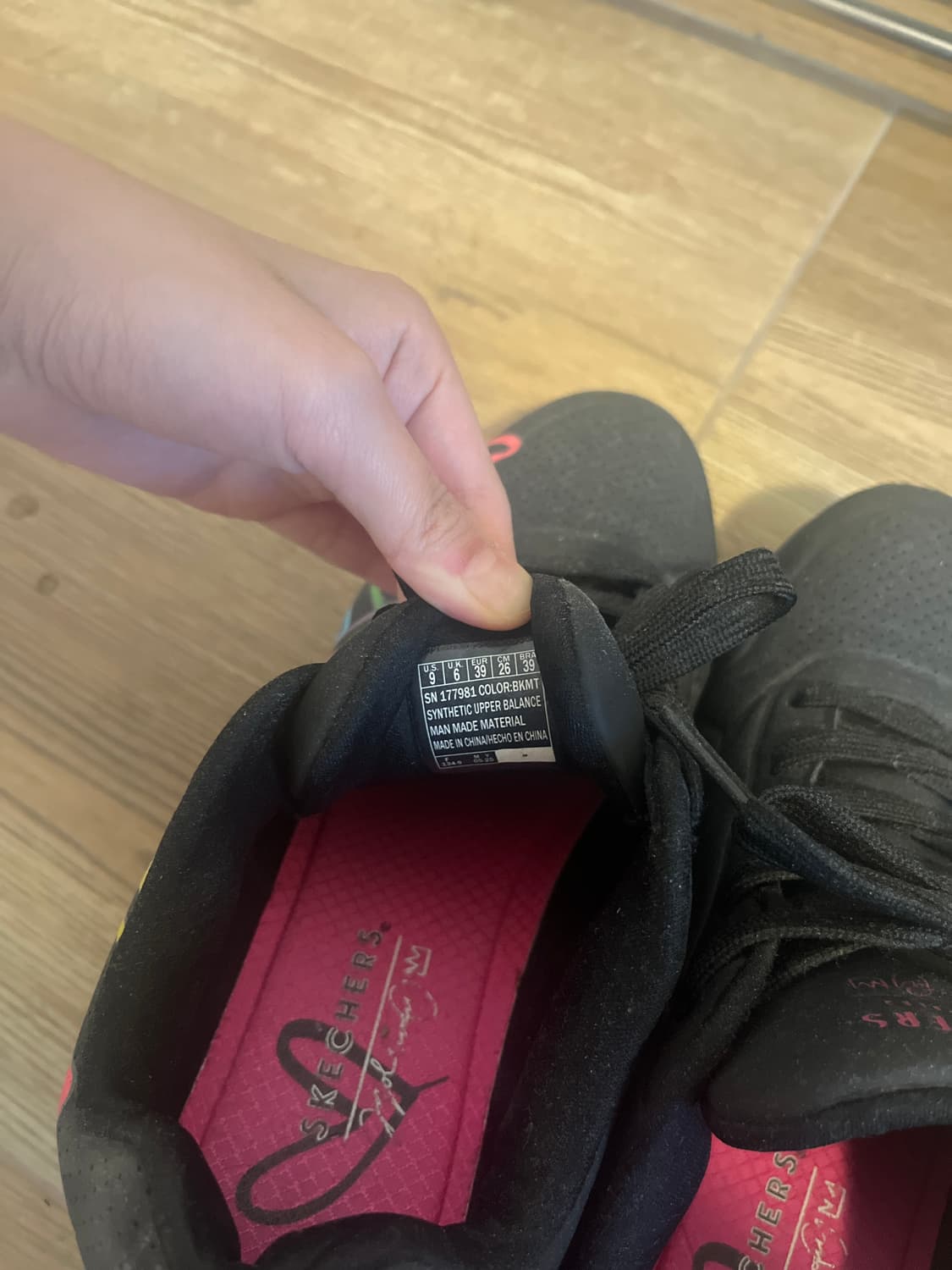 Sketchers 콜라보 운동화 상품이미지2