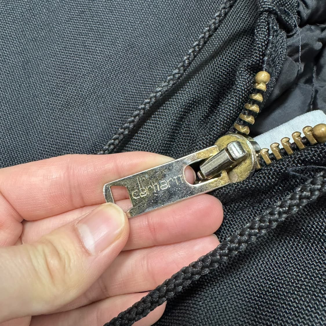 칼하트 J21 덕 액티브 블랙 자켓 상품이미지4