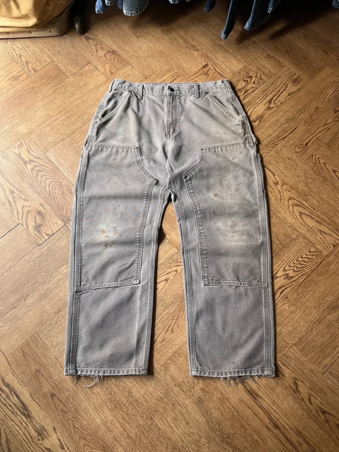 [34]칼하트 USA 빈티지 페이딩 차콜그레이 더블니 워크 팬츠 상품이미지1