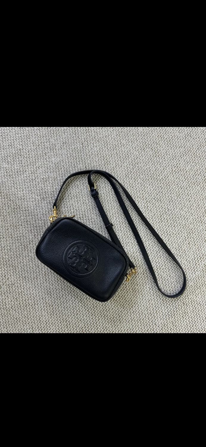 토리버치 블랙 미니 크로스백 상품이미지1