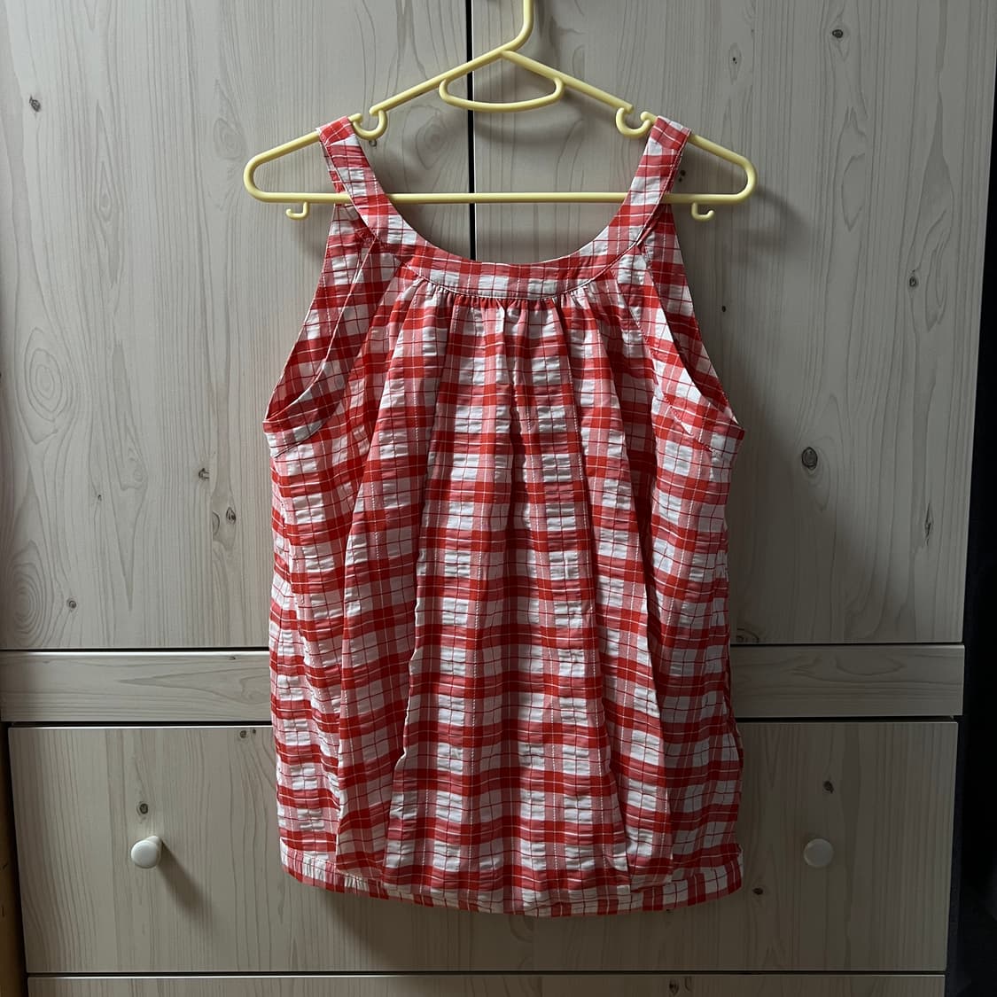 언쿡드 체크 볼륨 슬리브리스 블라우스 상품이미지3