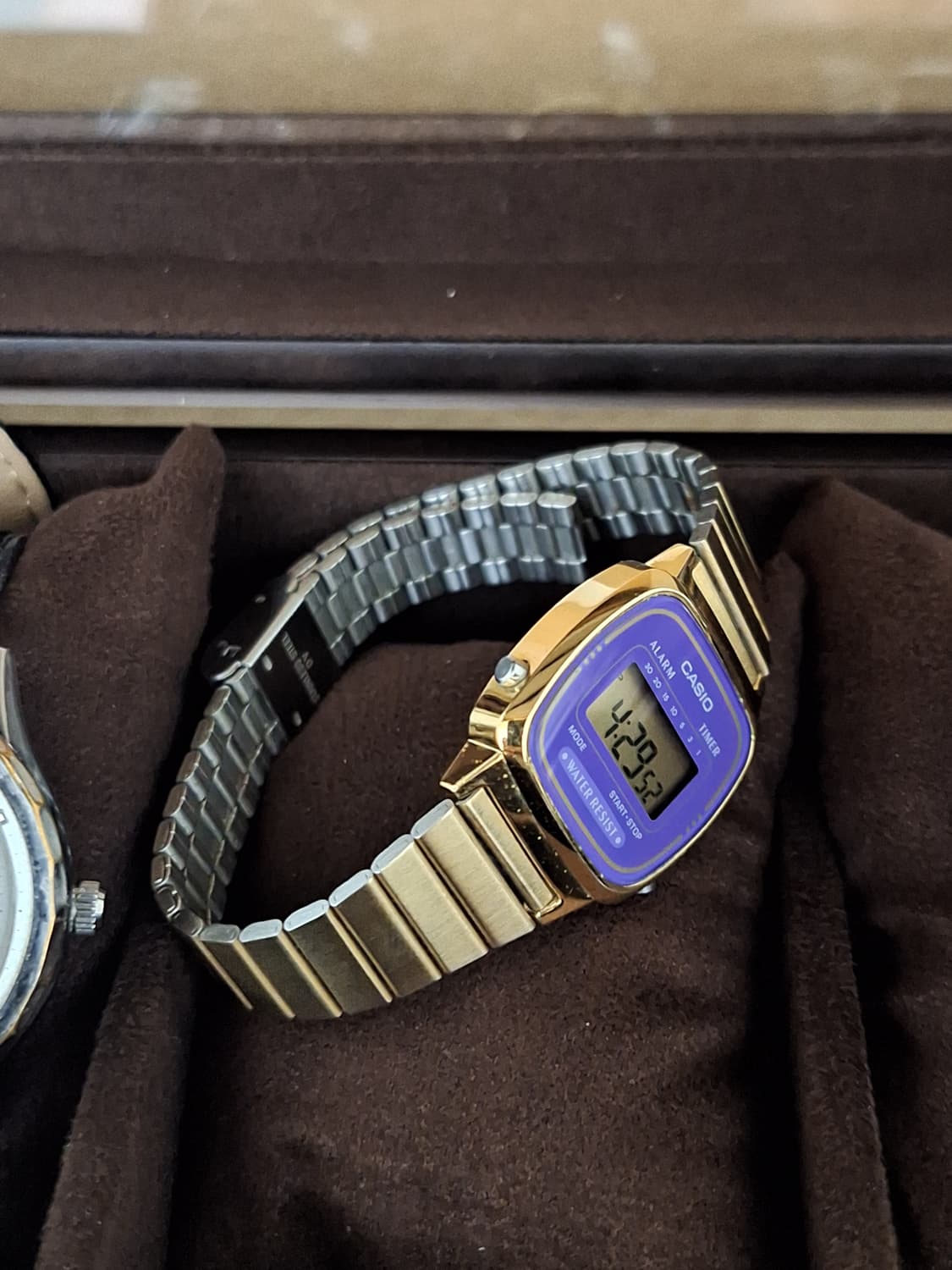 카시오 남녀 공용 골드메탈  시계판매합니다 상품이미지1