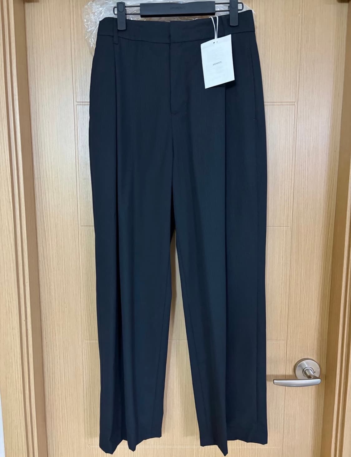 [새상품] 아모멘토 25ss 울 스트라이프마틴 팬츠 상품이미지3