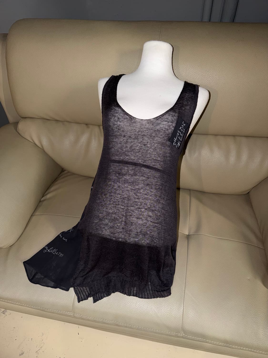 unbalance shape sheer sleeveless 상품이미지1