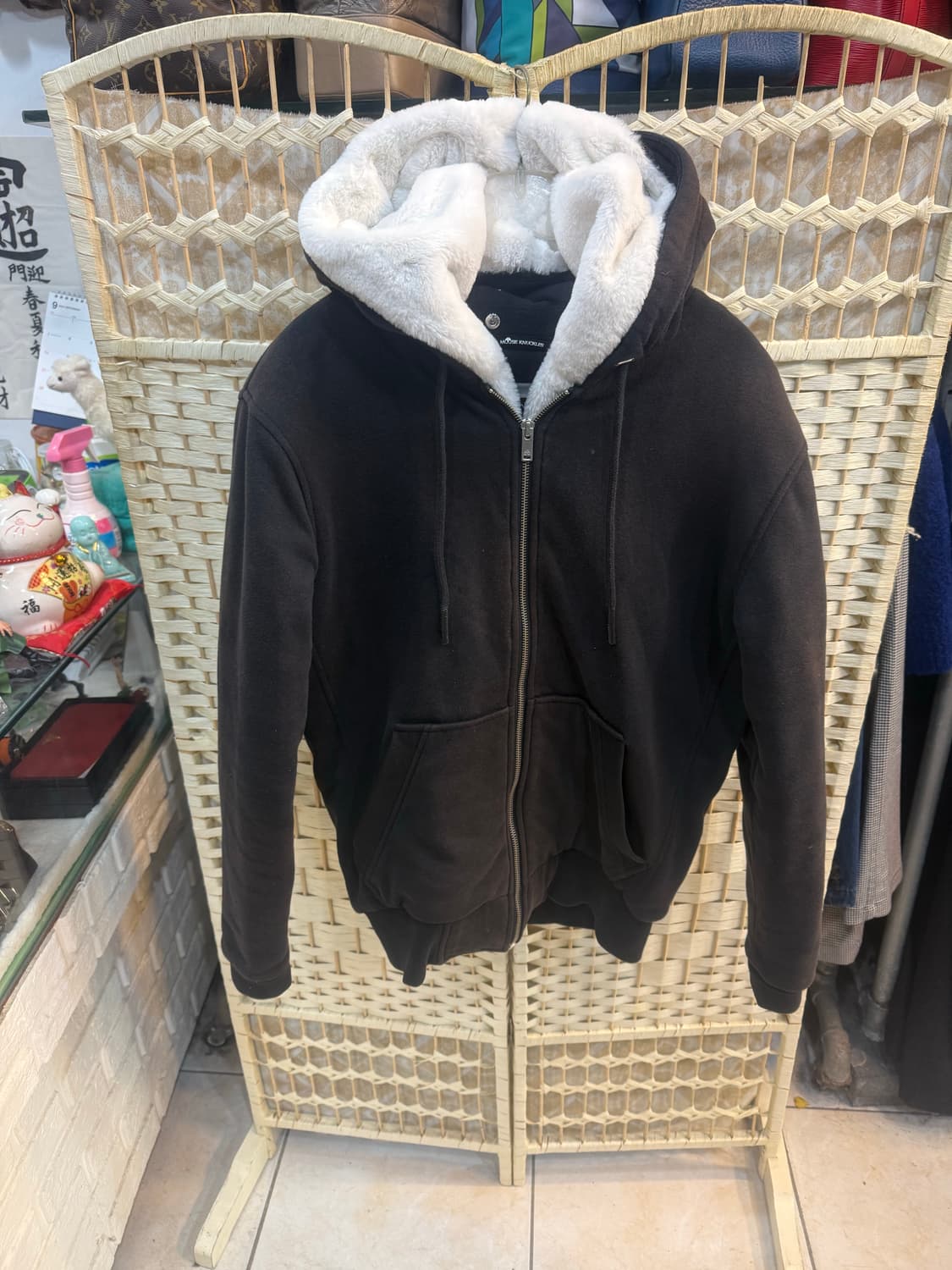 95 정품 무스너클 버니스웨트 팝니다 상품이미지1