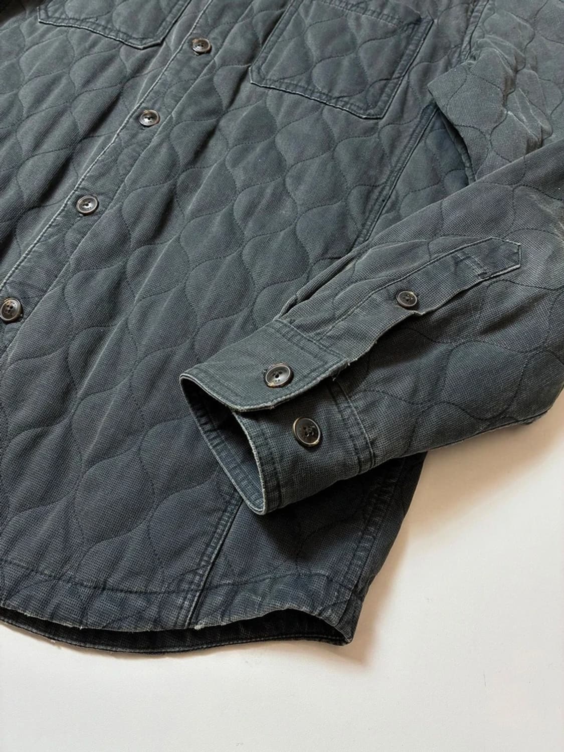 시리즈 20FW 피그코팅 웨이브 퀼팅 아우터 셔츠 PN8924 상품이미지4