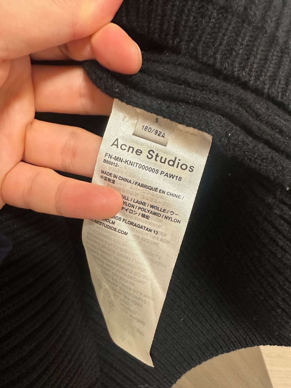 아크네 집업 상품이미지6