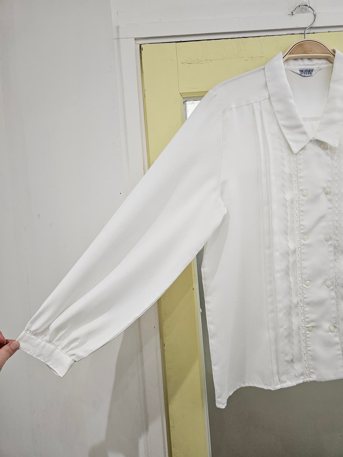 Japan 화이트 더블 레이스 핀턱 블라우스 상품이미지3