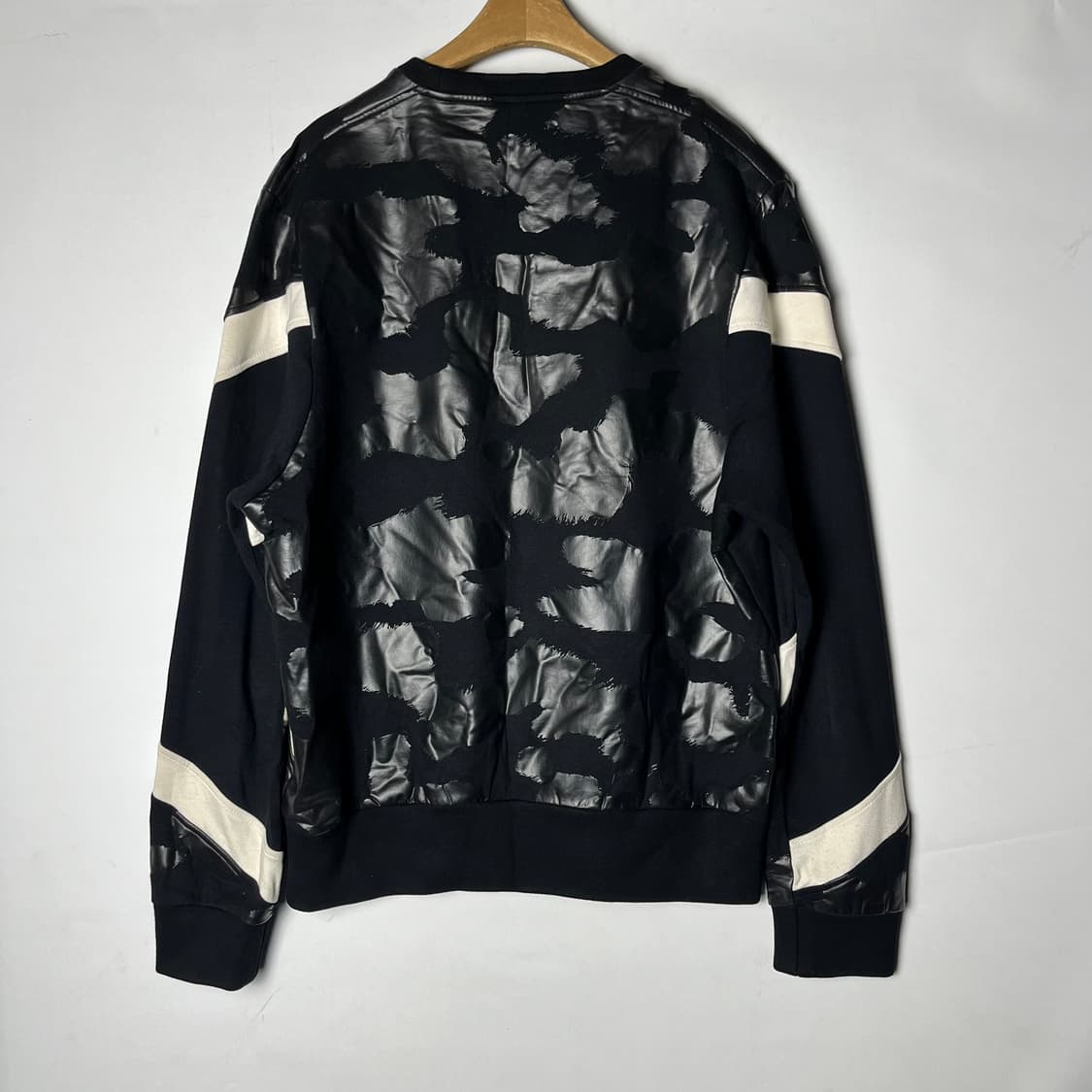 [Neil Barrett] 닐바렛 코팅 카모 스웻셔츠 상품이미지2