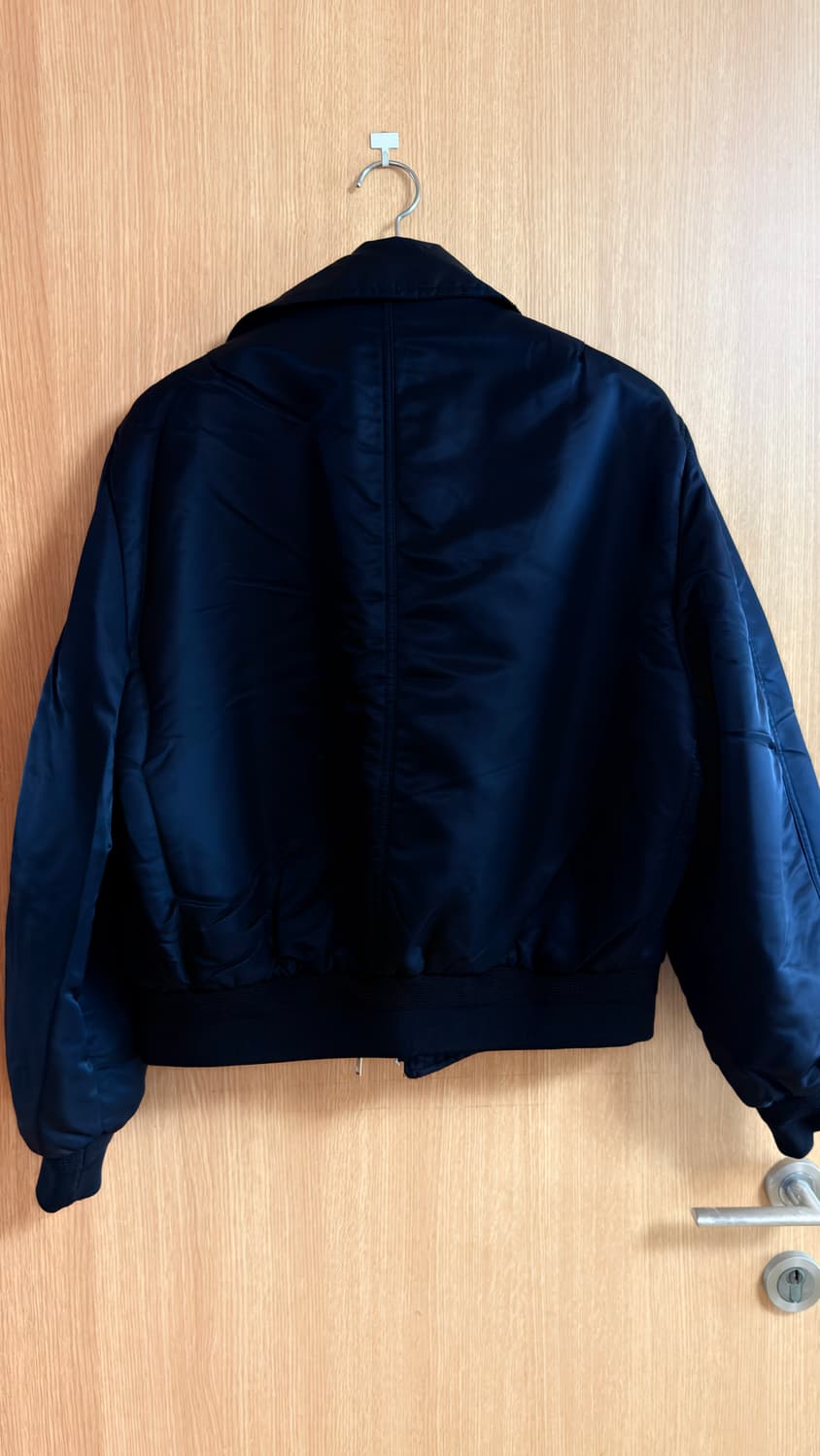 Belier 패디드오버사이즈 봄버 padded oversize bombe 상품이미지7