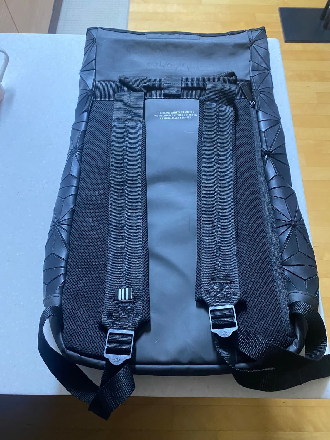 유니크한 아디다스 롤업 백팩 상품이미지3