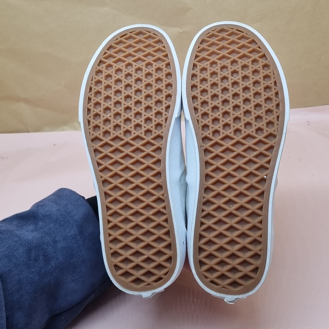 반스 체커보드 여성스니커즈230  상품이미지3