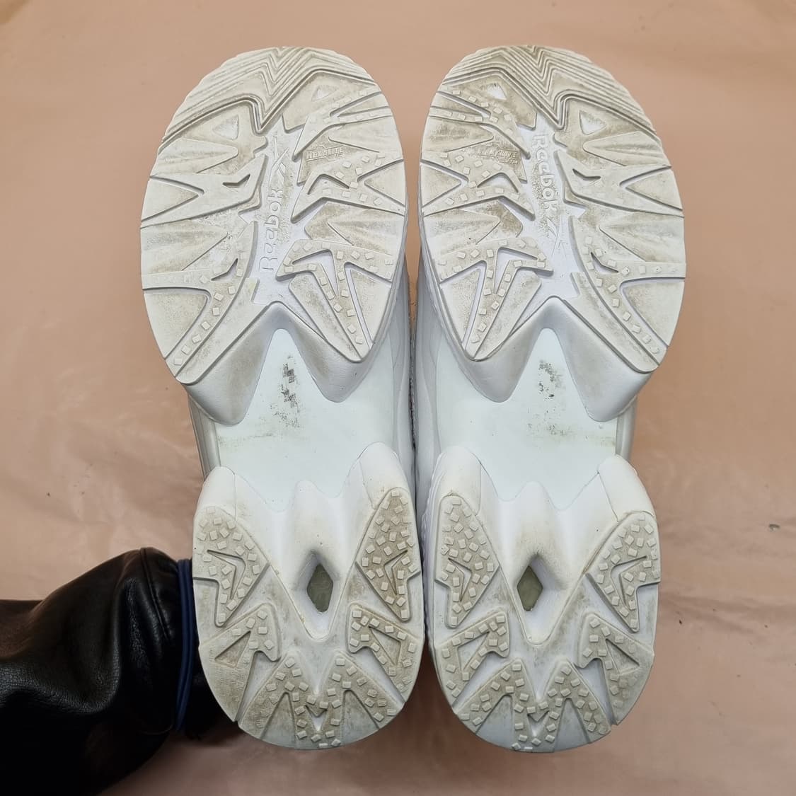 리복  인스타펌프 퓨리 화이트 여성운동화240  상품이미지3