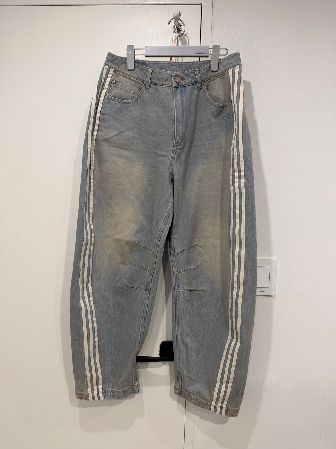 아디다스 아딜레늄 시즌 3 바나나 피티드 워시드 데님 30사이즈 상품이미지1