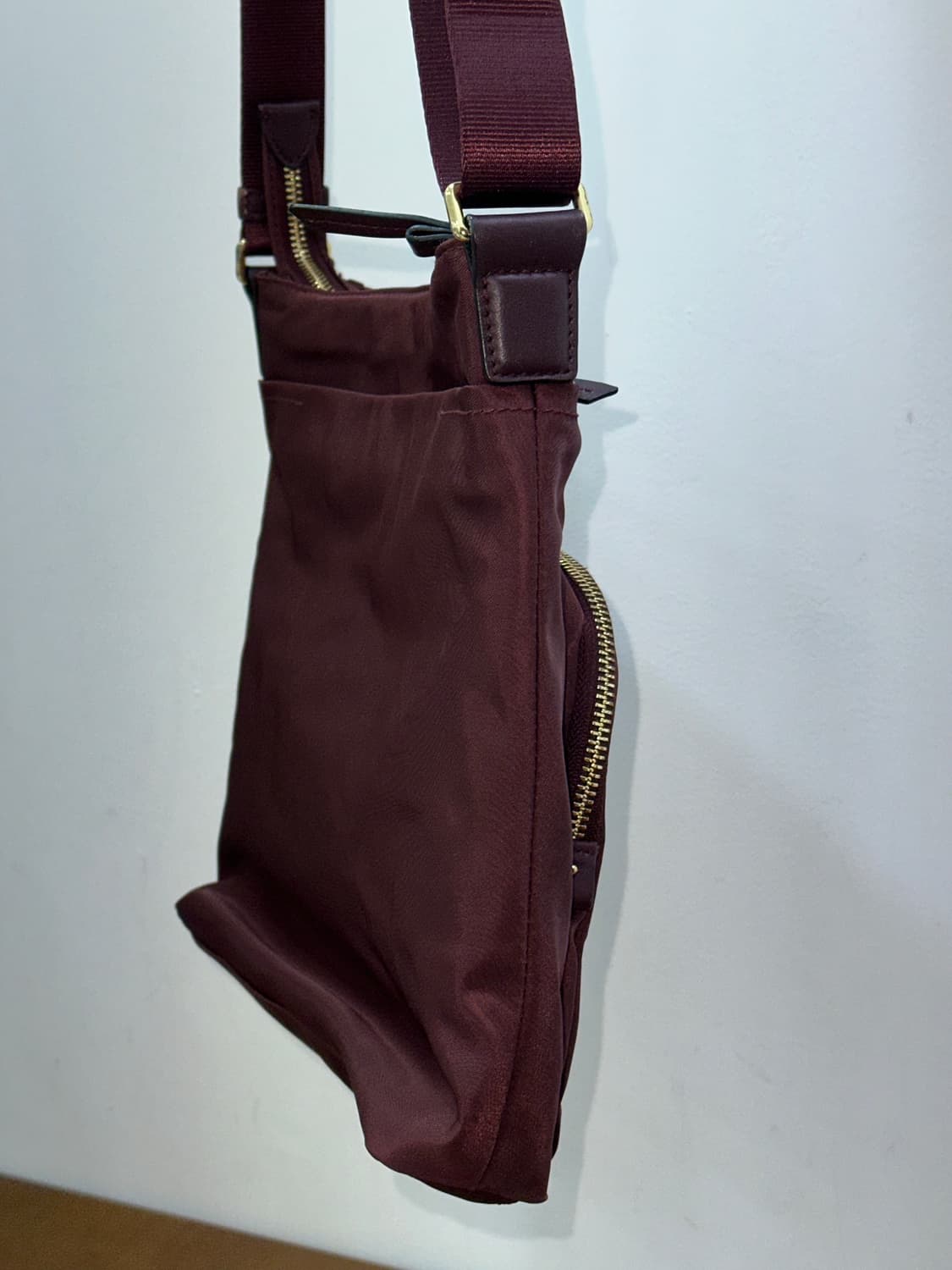 투미 크로스백 상품이미지5