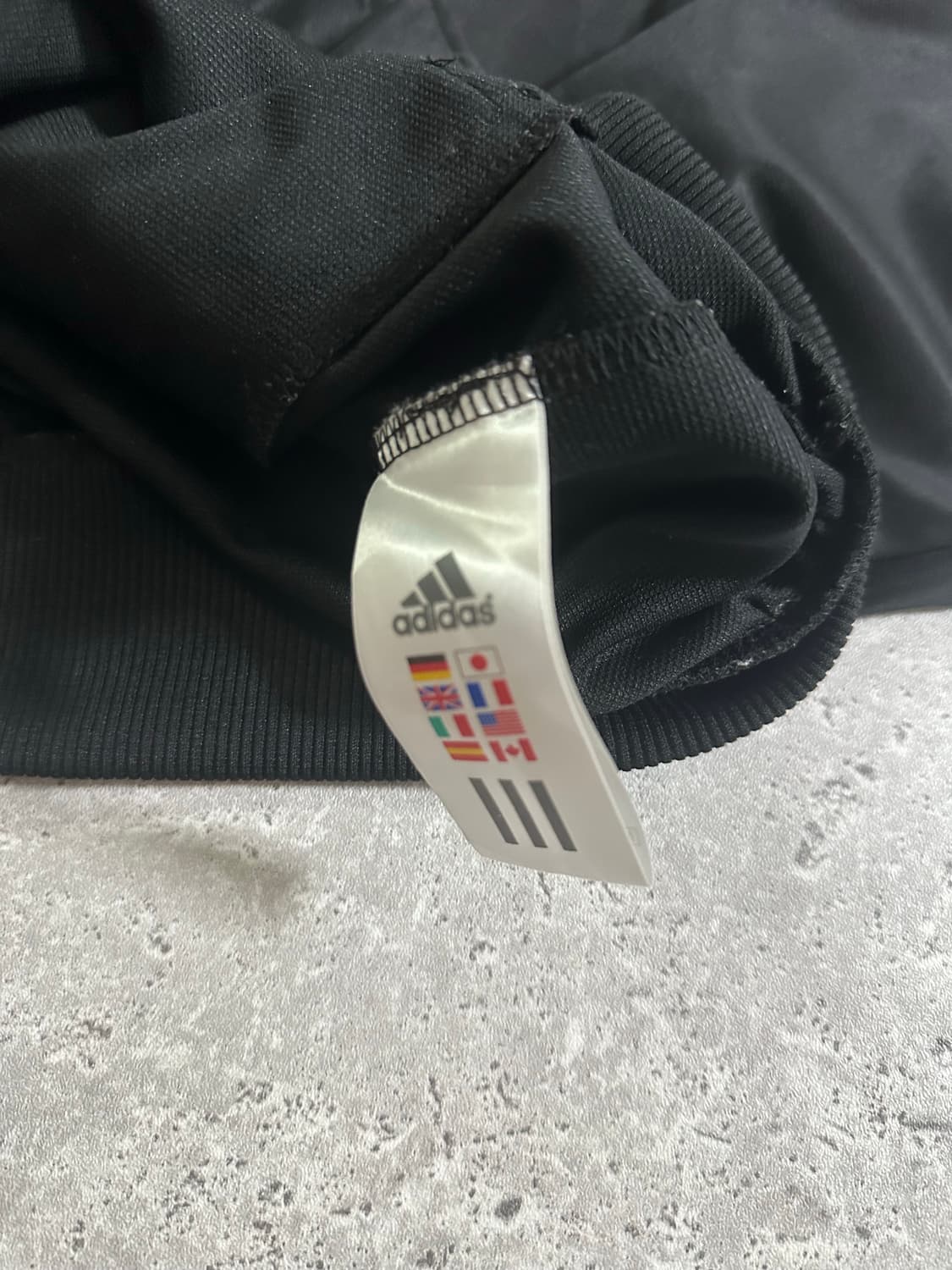 00s adidas 올드스쿨 블랙 골드 핀스트라이프 트랙탑 상품이미지4