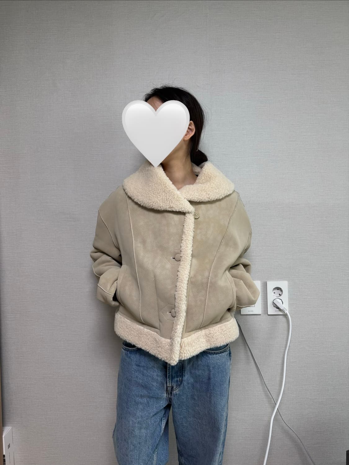 론론(ronron) 무스탕 자켓 판매합니다. 상품이미지8